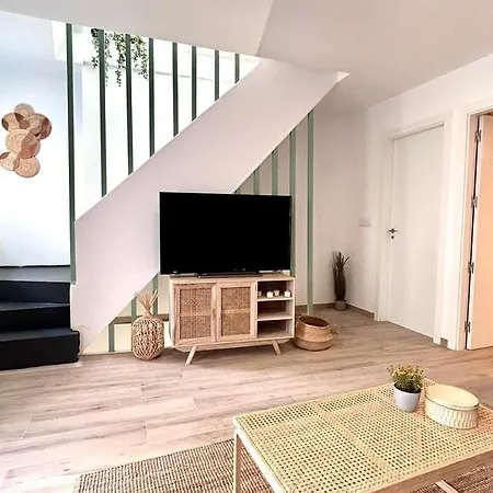 Casa Kiana Gam * Alicante